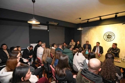 Başkan Aydın&rsquo;dan gen&ccedil;lere destek
