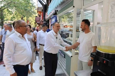 Başkan Balaban, Karaköy’de esnaf ziyareti yaptı
