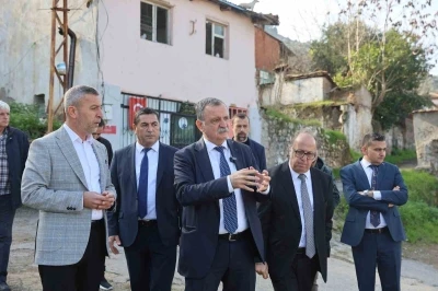 Başkan Balaban Mutlu Mahallesinde incelemelerde bulundu
