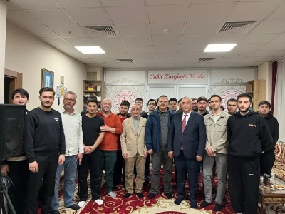 Başkan Bıyık &uuml;niversite gen&ccedil;liği ile bir araya geldi
