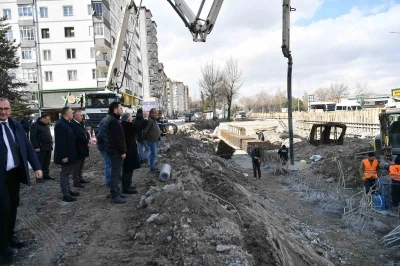 Başkan B&uuml;y&uuml;kkılı&ccedil;, 300 milyon TL&rsquo;lik katlı kavşak projesini yerinde inceledi
