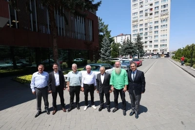 Başkan Büyükkılıç’a ziyaretçi akını
