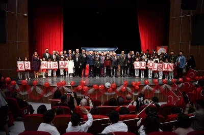 Başkan B&uuml;y&uuml;kkılı&ccedil;, &ccedil;ocukların bayram sevincine ortak oldu
