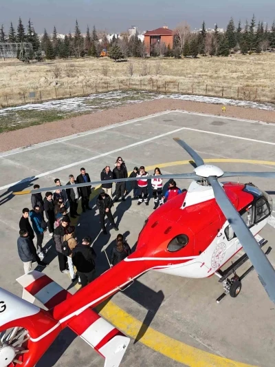 Başkan B&uuml;y&uuml;kkılı&ccedil;&rsquo;ın &ouml;zel projesi Bilişim Akademisi&rsquo;nin &ouml;ğrencileri, havacılık teknolojilerini yerinde inceledi
