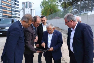 Başkan Büyükkılıç: &quot;Kartal Kavşağı’na alternatif yolları açıyoruz&quot;

