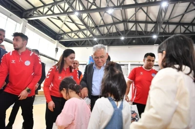 Başkan B&uuml;y&uuml;kkılı&ccedil;, Sevgi Evleri&rsquo;nde d&uuml;zenlenen bayramlaşmaya katıldı
