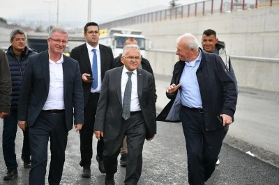 Başkan Büyükkılıç’tan açılış için gün sayan katlı kavşakta inceleme
