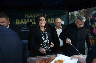 Başkan &Ccedil;er&ccedil;ioğlu K&ouml;şk&rsquo;te vatandaşlarla iftar sofrasında bir araya geldi

