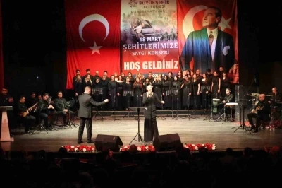 Başkan &Ccedil;er&ccedil;ioğlu vatandaşları şehitlere saygı konseri ile buluşturdu
