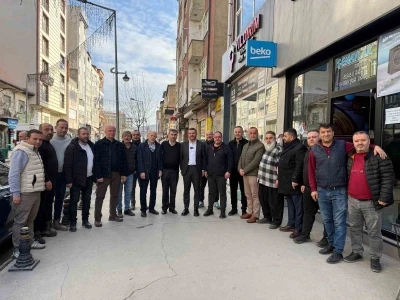Başkan &Ccedil;etinkaya Ankara Caddesi&rsquo;nde esnaf ve vatandaşlarla buluştu
