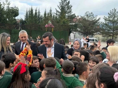 Başkan &Ccedil;etinkaya, &ouml;ğrencilerle bir araya geldi
