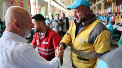 Başkan &Ccedil;olakbayrakdar, personelle bayramlaştı
