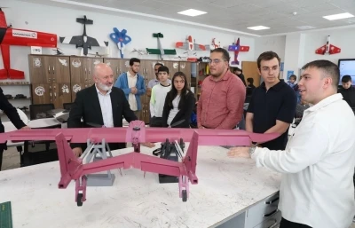Başkan &Ccedil;olakbayrakdar: "Avrupa&rsquo;dan gelen &ouml;ğrencilerin hayran kaldığı bir merkez oluşturduk"
