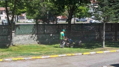 Başkan Çolakbayrakdar, &quot;En kıymetli hazinemiz yavrularımıza daha sağlıklı ortamlar hazırlıyoruz&quot;
