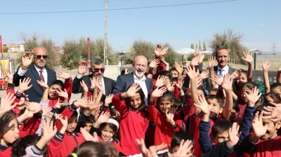 Başkan Çolakbayrakdar: &quot;Mutlu çocuklar, güçlü ve büyük Türkiye’nin teminatıdır&quot;
