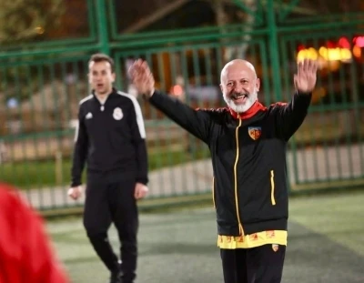Başkan &Ccedil;olakbayrakdar: "Şampiyon sporcularımızla gurur duyuyorum"
