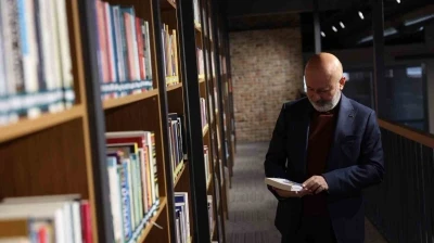 Başkan &Ccedil;olakbayrakdar: "Sinan K&uuml;t&uuml;phaneleri&rsquo;yle okuyan bir nesil yetişmesine katkı sunuyoruz"
