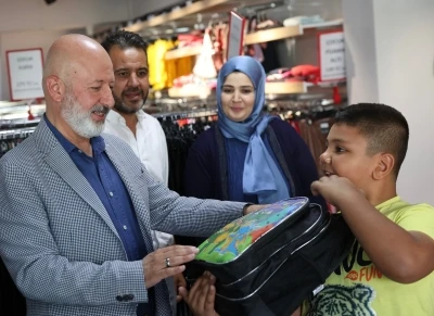 Başkan Çolakbayrakdar: &quot;Türkiye’de örnek, farklı ve gönüller yapan bir belediyeyiz&quot;
