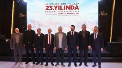 Başkan Çolakbayrakdar: &quot;Vatandaş odaklı hizmet anlayışıyla Türkiye’de fark oluşturuyoruz&quot;
