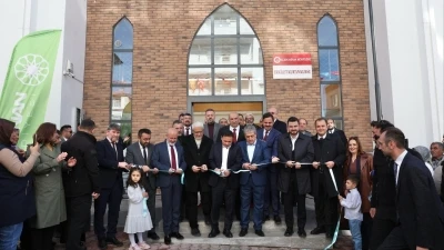 Başkan Çolakbayrakdar, &quot;Vatandaşlarımıza daha konforlu yaşam imkanları sağlıyoruz&quot;
