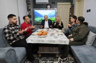 Başkan Demir&ccedil;alı, iftarda Ateş ailesinin misafiri oldu
