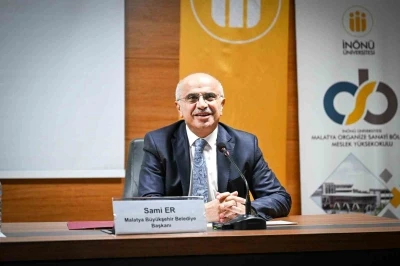 Başkan Er, üniversite öğrencileriyle bir araya geldi: &quot;Şehir 12 ayda ayağa kalktı&quot;
