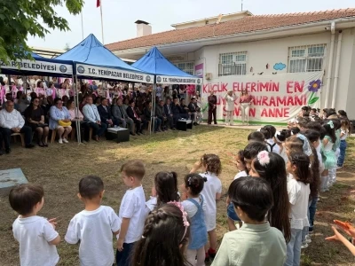 Başkan Ercan, miniklerin Anneler G&uuml;n&uuml; sevincine ortak oldu
