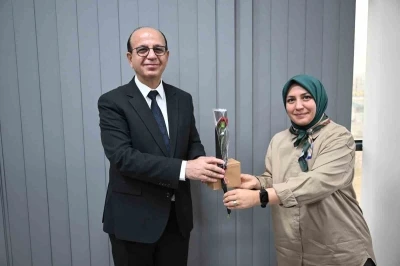 Başkan Geçit, eğitimin kahramanlarını unutmadı
