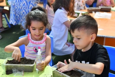 Başkan Geçit, &quot;Toprağa dokunan her çocuk, geleceğe umut olur&quot;
