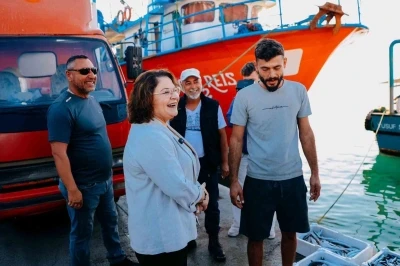 Başkan Gençay, avdan dönen balıkçıları karşıladı

