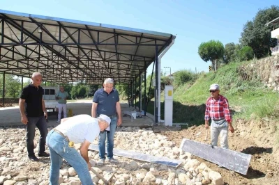 Başkan G&uuml;ler, Ko&ccedil;ak Mahallesi&rsquo;ndeki &ccedil;alışmaları inceledi
