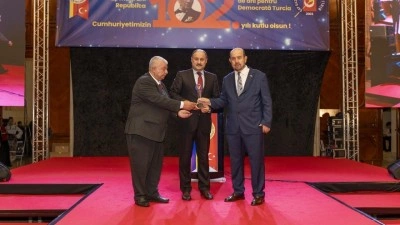 Başkan Gülpınar’a  “Yılın En Başarılı Belediye Başkanı” ödülü