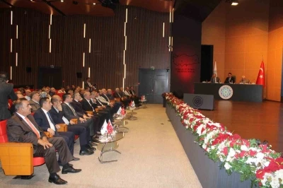 Başkan G&uuml;lsoy: "D&uuml;nya ekonomisindeki bu devasa dalgalanmalar &uuml;lkemizi ve her bir sanayicimizi etkiliyor"

