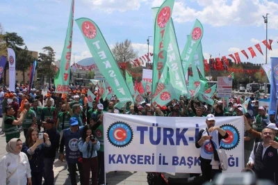 Başkan G&uuml;ven: "&Ccedil;alışanların &ouml;zg&uuml;rce, korkmadan hak arayabildiği bir &ccedil;alışma hayatı g&uuml;vence altına alınmalıdır"
