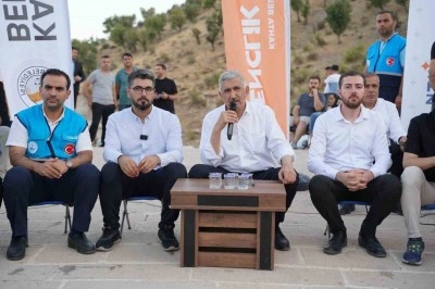 Başkan Hallaç, Cendere Köprüsü’nde gençlerle geleceği konuştu