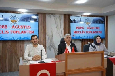 Başkan Hallaç, gündemle ilgili değerlendirmelerde bulundu
