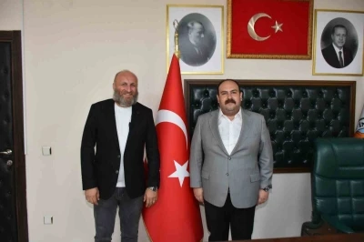 Başkan Hamamcı’nın konuğu ünlü oyuncu Çetin Altay oldu
