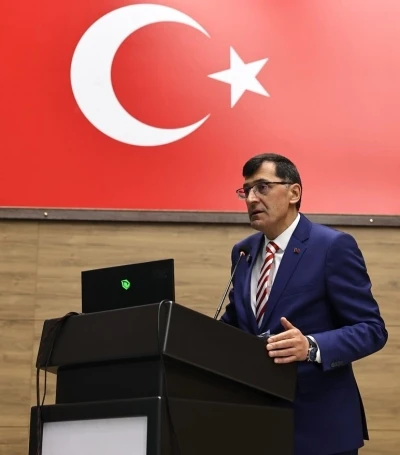 Başkan Kahveci’den bayrak asma çağrısı
