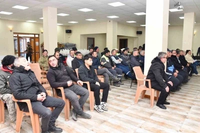 Başkan Karabacak&rsquo;tan personele yeni yıl kutlaması ve yılbaşı hediyesi
