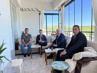 Başkan Karamehmetoğlu şehit aileleriyle buluştu
