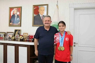 Başkan Koloğlu şampiyonunu ağırladı
