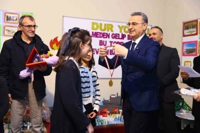 Başkan Kurnaz: "Gen&ccedil;ler umut ve gurur veriyor"
