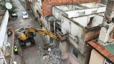 Başkan Kurnaz: &quot;Metruk binalarla mücadelemiz sürecek&quot;
