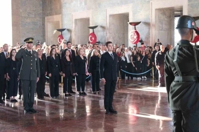 Başkan Mandalinci ve meclis üyelerinden Anıtkabir ziyareti
