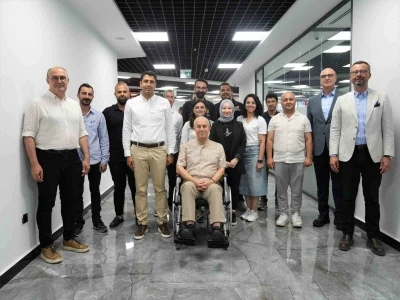Başkan &Ouml;z&ccedil;elik personelle bayramlaştı
