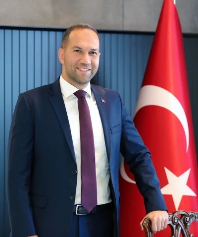 Başkan Özdemir: &quot;102 yıldır Cumhuriyetin ışığında yürüyoruz&quot;
