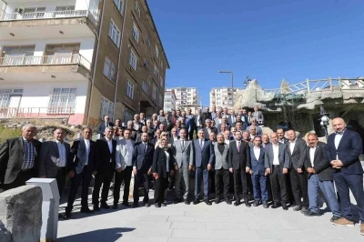 Başkan Özdemir ve Milletvekili Uzkurt muhtarlarla buluştu
