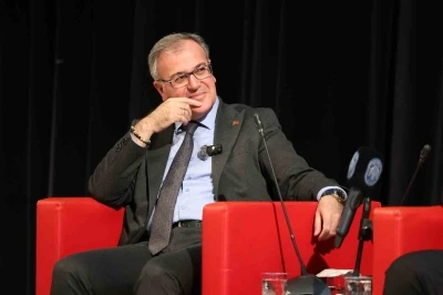 Başkan Özdoğan, Hacılar’daki kentsel dönüşüm tecrübelerini aktardı
