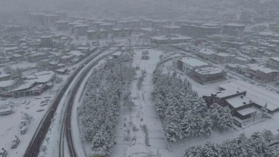 Başkan &Ouml;zdoğan: "Kar rahmettir, t&uuml;m ekiplerimizle sahadayız"
