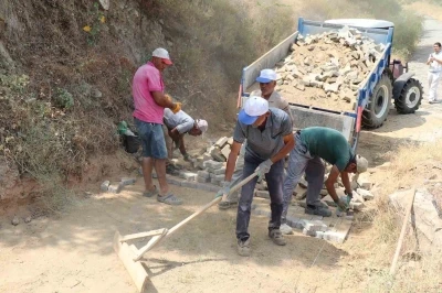 Başkan Özel: &quot;Her mahalleye, her vatandaşa eşit hizmet ediyoruz&quot;
